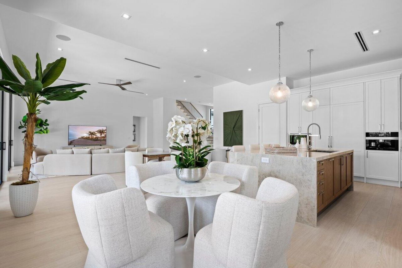 325 W Riverside Drive, Jupiter, FL 33469 Photo