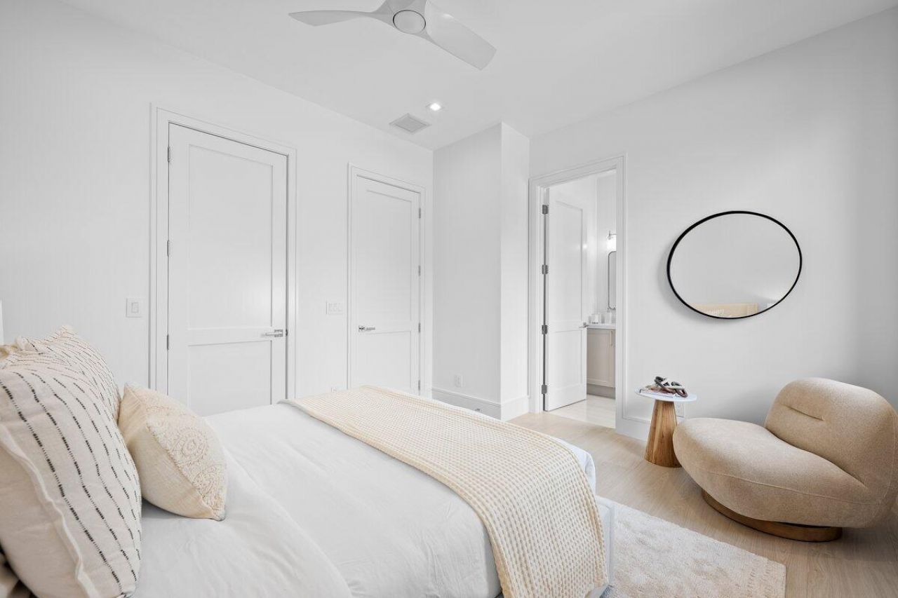 325 W Riverside Drive, Jupiter, FL 33469 Photo