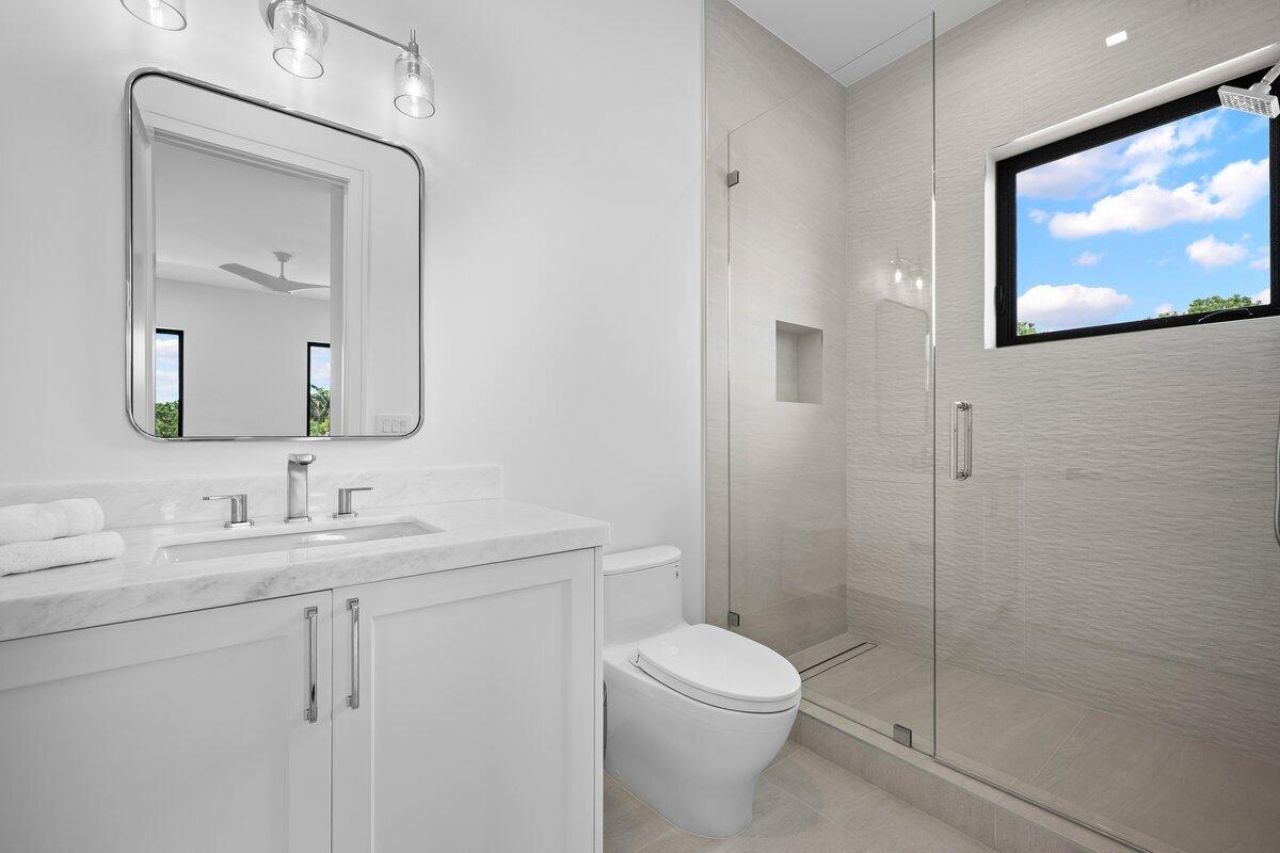 325 W Riverside Drive, Jupiter, FL 33469 Photo