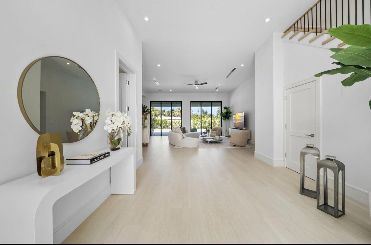 325 W Riverside Drive, Jupiter, FL 33469 Photo