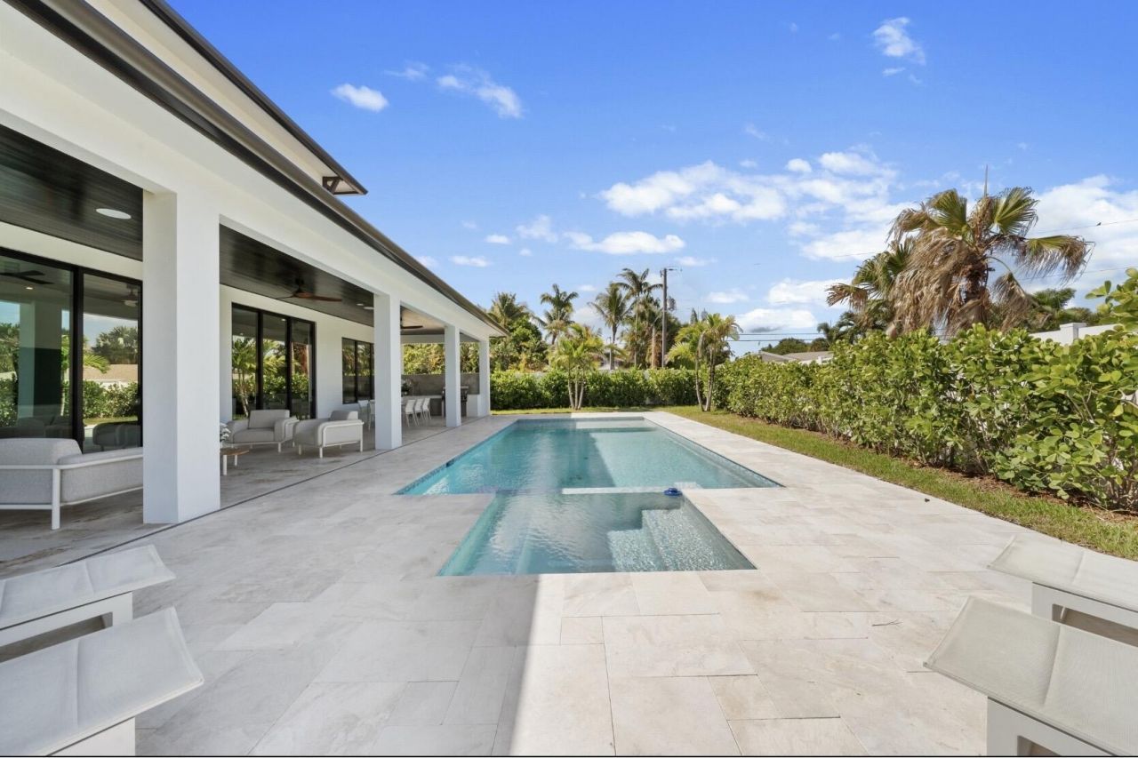 325 W Riverside Drive, Jupiter, FL 33469 Photo