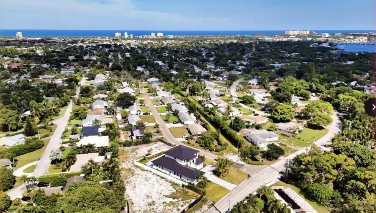 325 W Riverside Drive, Jupiter, FL 33469 Photo