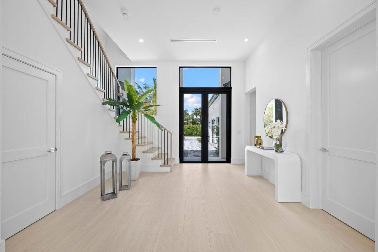 325 W Riverside Drive, Jupiter, FL 33469 Photo