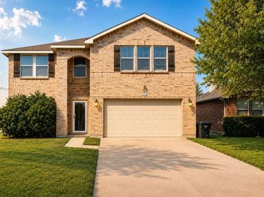 9216 Old Clydesdale Drive, Fort Worth, TX 76123