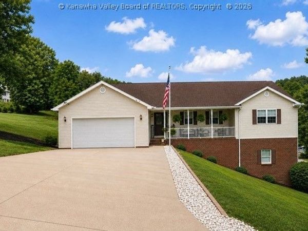 6 ROLLING OAKS EST, St Albans, WV 25177