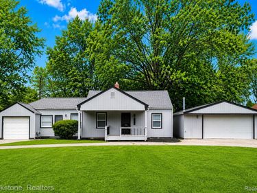 22843 Phelps Street, Clinton Township, Mi 48036