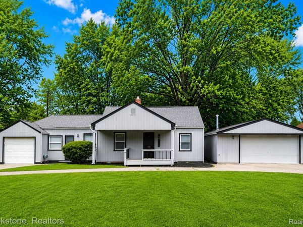 22843 Phelps Street, Clinton Township, Mi 48036