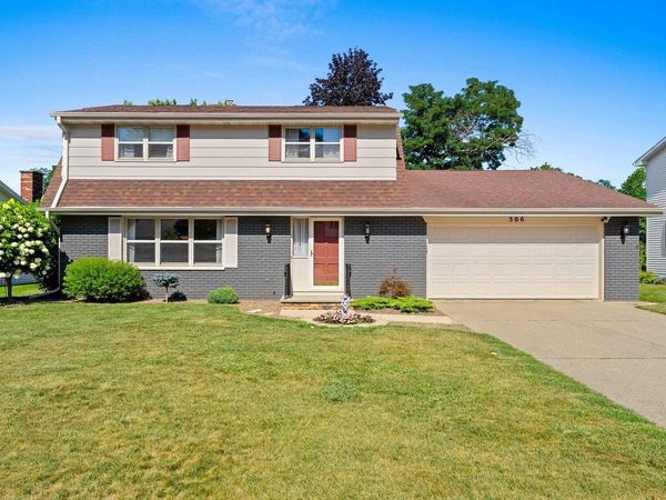 506 PINE TERRACE, Green Bay, WI 54303