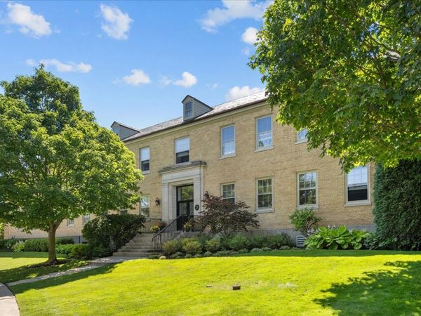 25 Ronan Road, Unit 204, Highwood, IL 60040