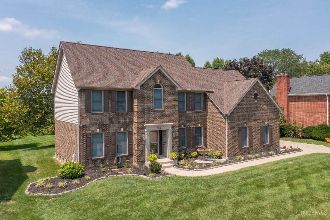 8851 Eagle Ridge Drive, West Chester, OH 45069 Main Photo