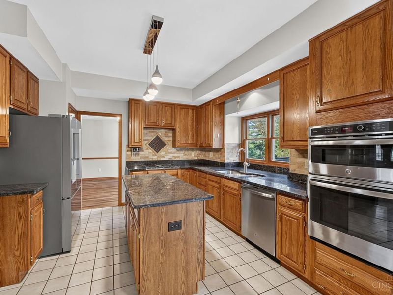 8851 Eagleridge Drive, West Chester, OH 45069 Photo 16