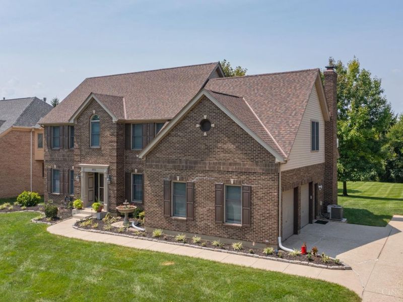 8851 Eagle Ridge Drive, West Chester, OH 45069 Photo 2