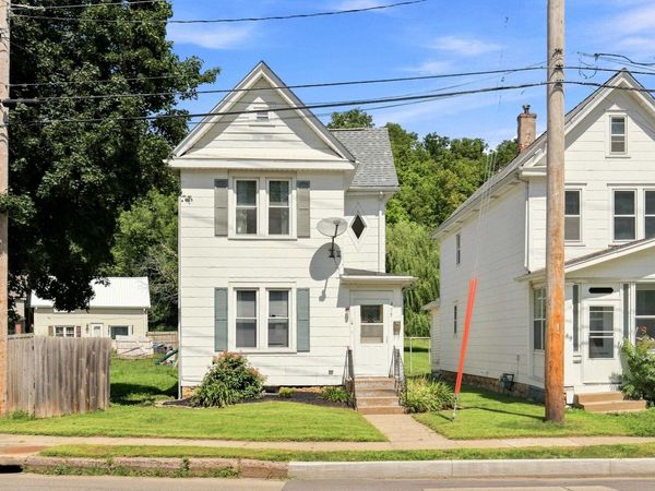 499 Kaufmann Avenue, Dubuque, IA 52001