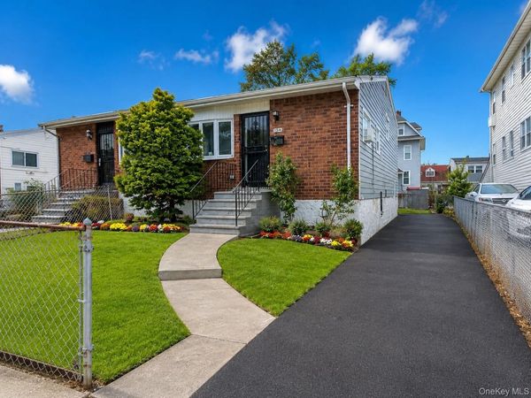 6931 Almeda Avenue , Arverne, NY 11692