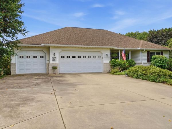 5717 S THOMAS Court, Bartonville, IL 61607