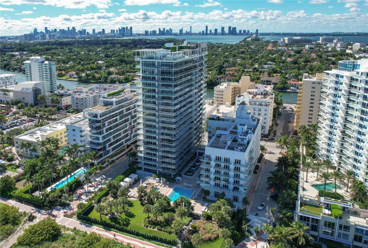 3737 Collins Ave , Unit S-701, Miami Beach, FL 33140 Photo