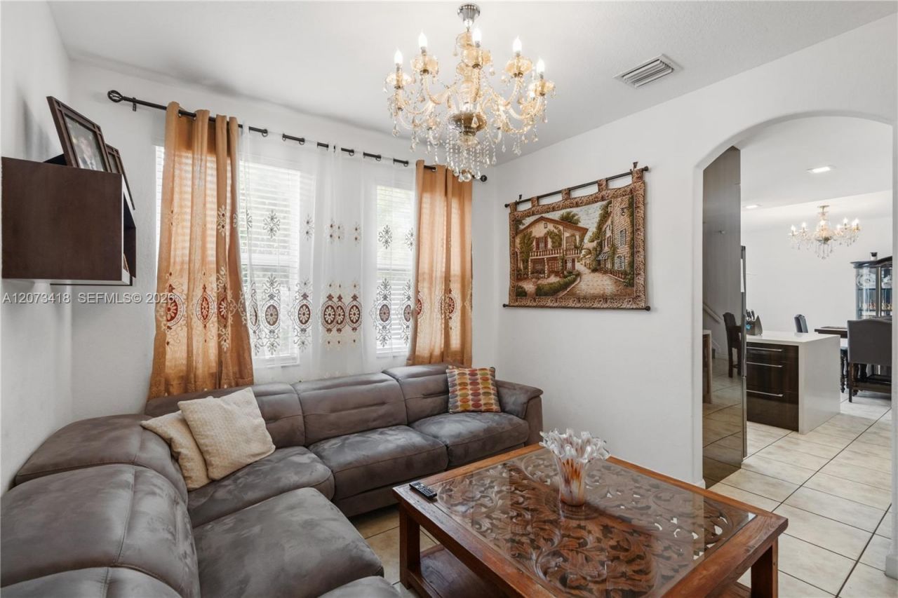 8741 NW 110th Ave , Doral, FL 33178 Photo