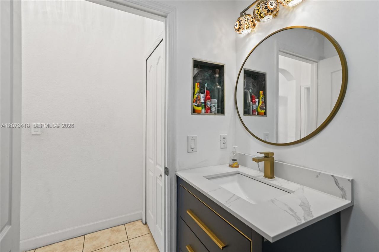 8741 NW 110th Ave , Doral, FL 33178 Photo