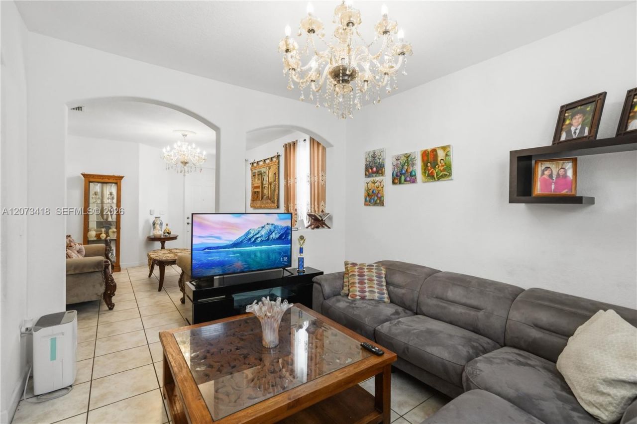 8741 NW 110th Ave , Doral, FL 33178 Photo