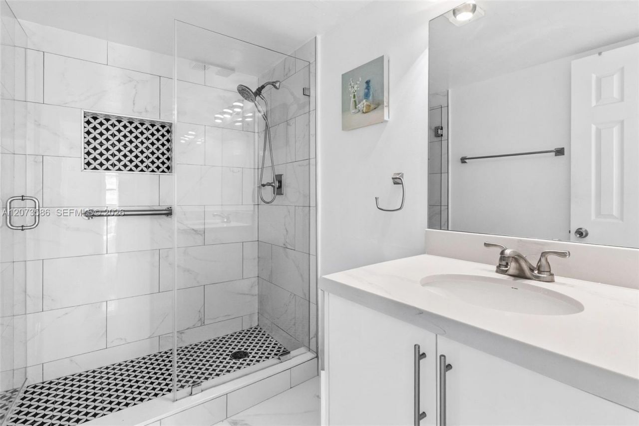 600 NE 36th St , Unit 1404, Miami, FL 33137 Photo