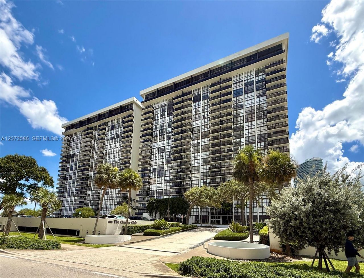 600 NE 36th St , Unit 1404, Miami, FL 33137 Photo