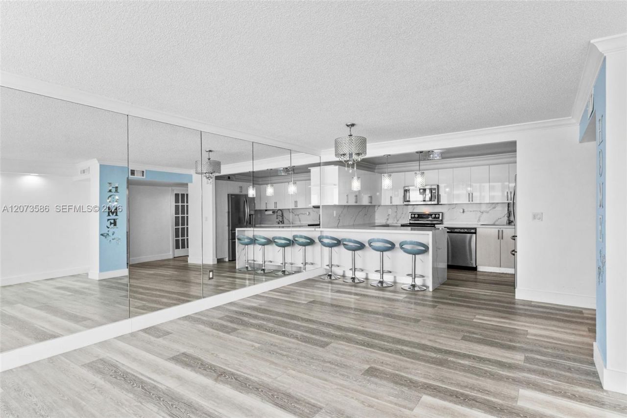 600 NE 36th St , Unit 1404, Miami, FL 33137 Photo