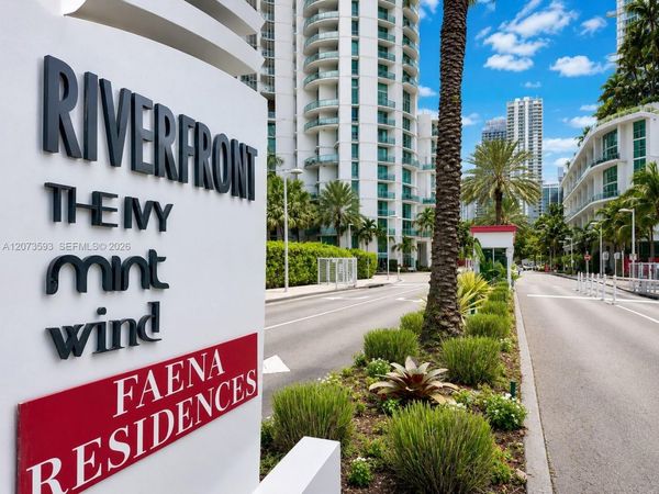 350 S Miami Ave , Unit 2215, Miami, FL 33130