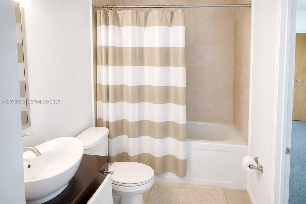 350 S Miami Ave, Unit 2215, Miami, FL 33130 Photo