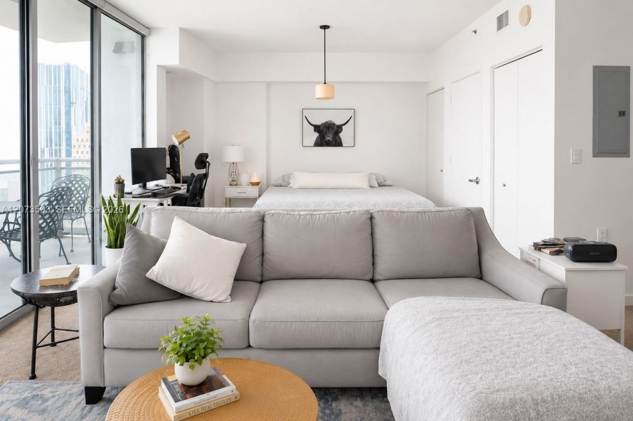 350 S Miami Ave, Unit 2215, Miami, FL 33130 Photo