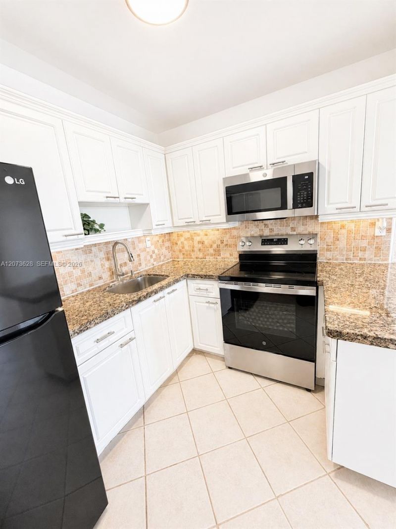 3551 SW 9th Ter, Unit 502, Miami, FL 33135 Photo