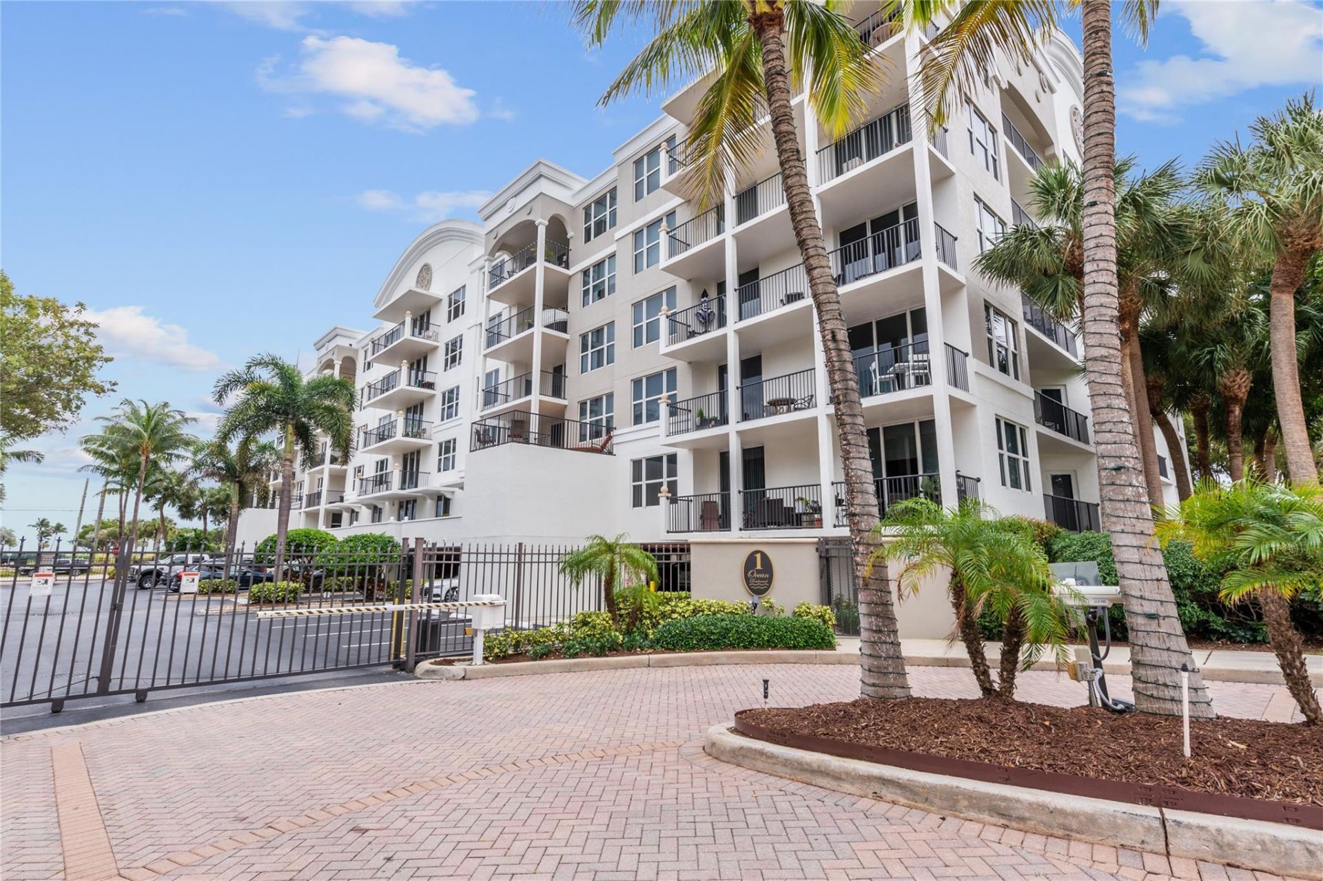 191 SE 20th Avenue, Unit 312, Deerfield Beach, FL 33441 Photo