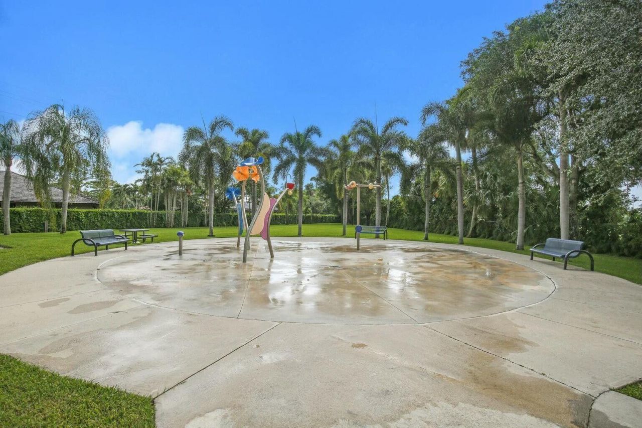 460 Glenbrook Drive, Atlantis, FL 33462 Photo