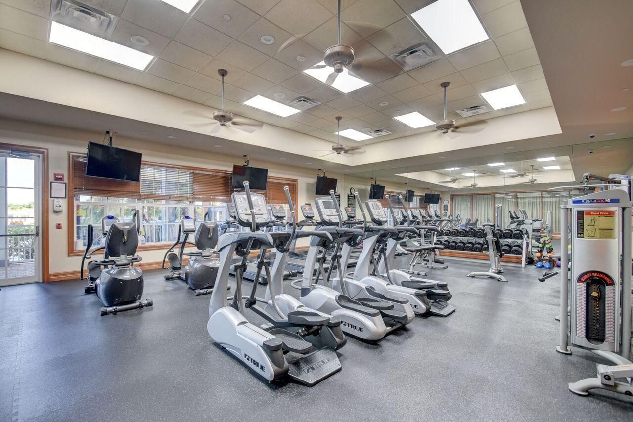 2100 Stonington Terrace, West Palm Beach, FL 33411 Photo