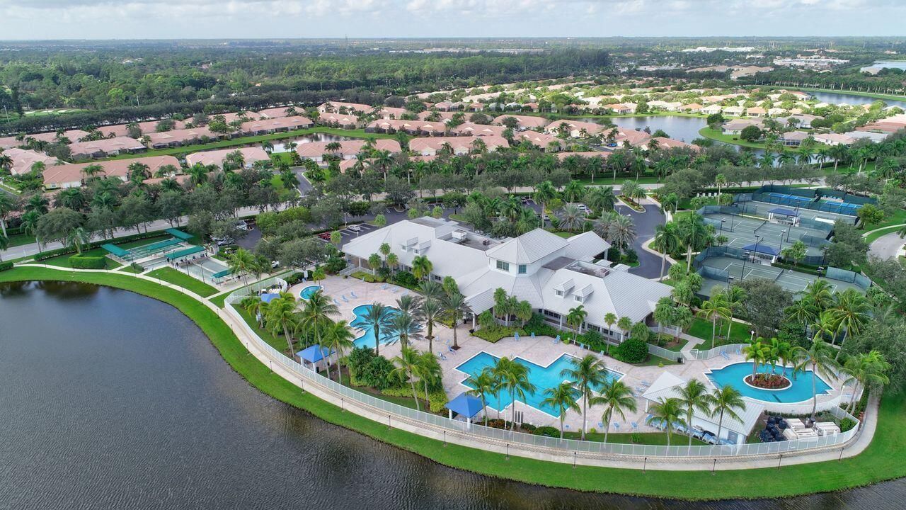 2100 Stonington Terrace, West Palm Beach, FL 33411 Photo