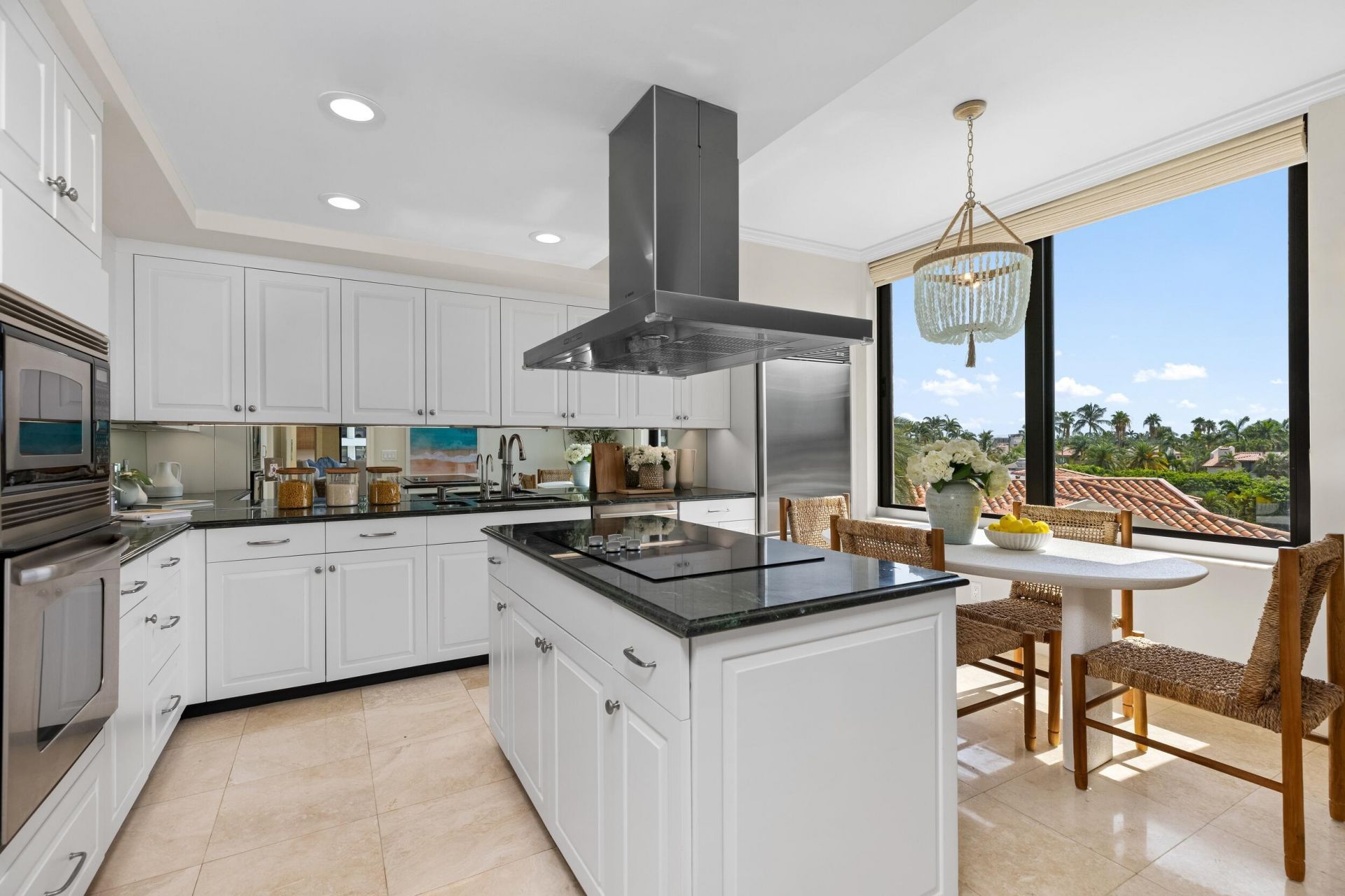 200 Bradley Place, Unit 301, Palm Beach, FL 33480 Photo