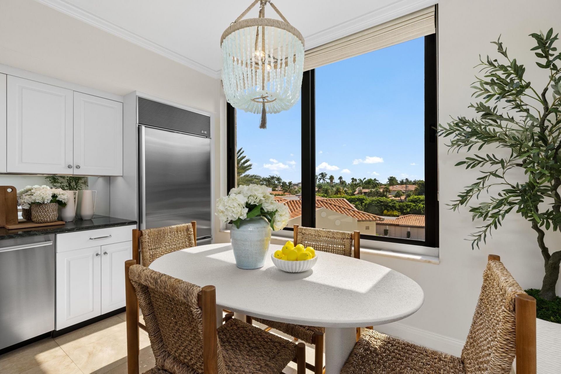 200 Bradley Place, Unit 301, Palm Beach, FL 33480 Photo