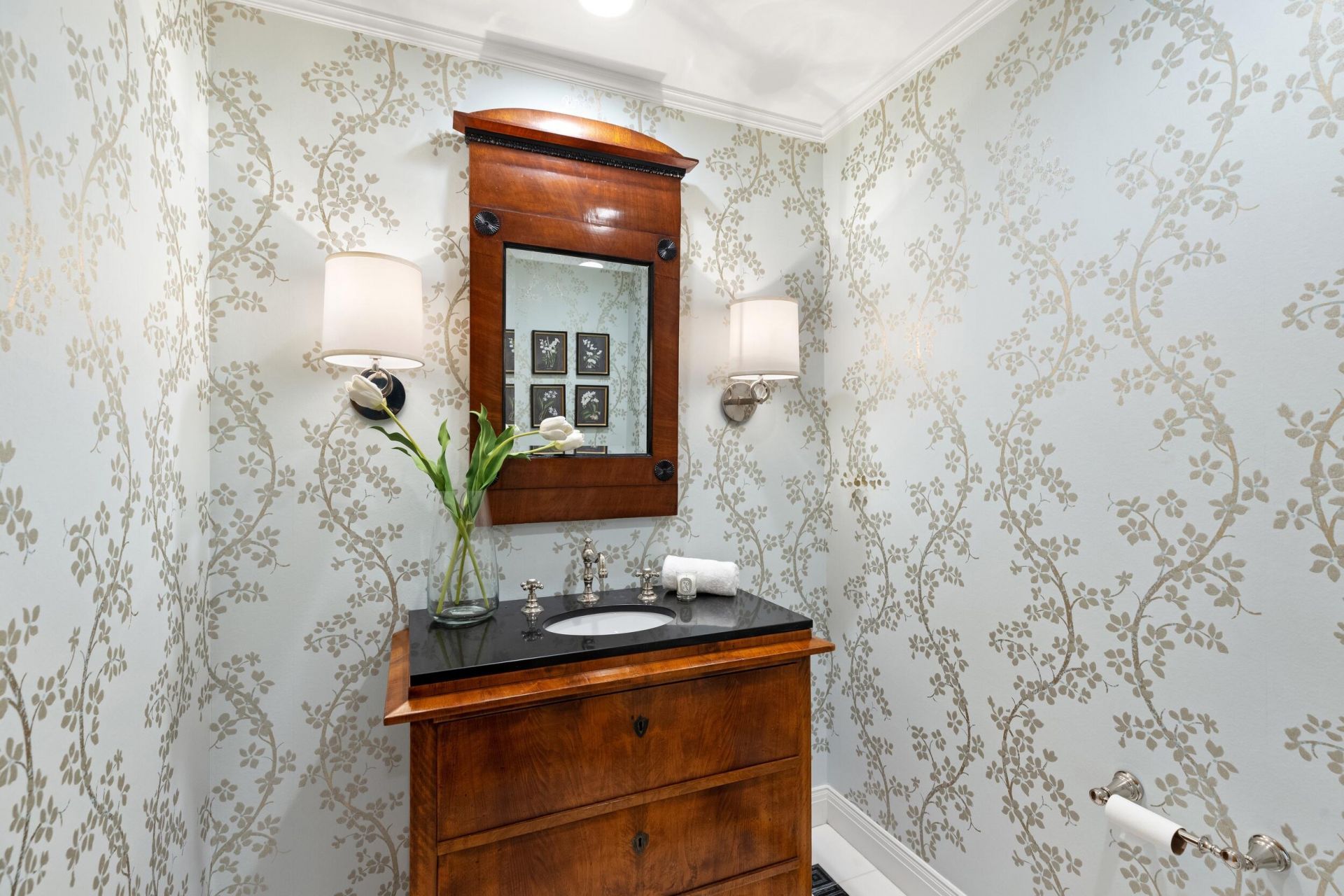200 Bradley Place, Unit 301, Palm Beach, FL 33480 Photo