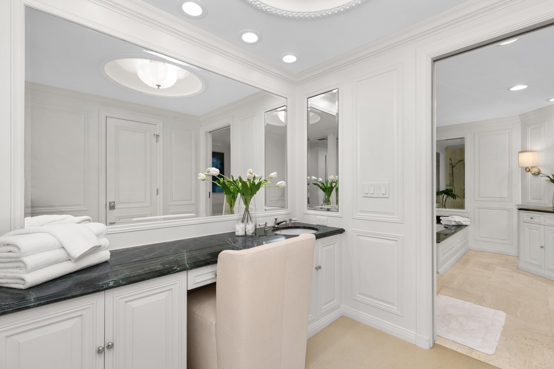200 Bradley Place, Unit 301, Palm Beach, FL 33480 Photo