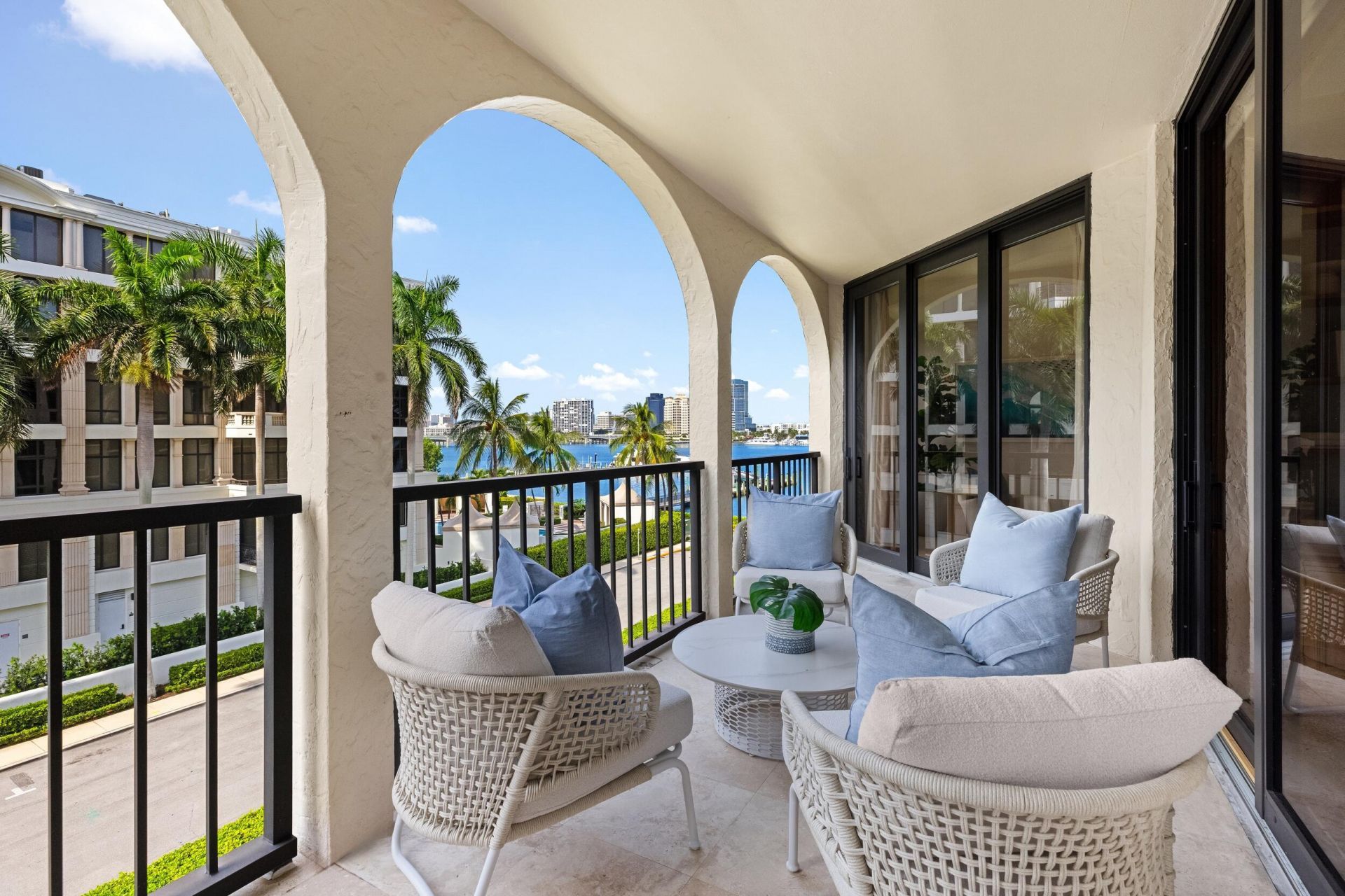 200 Bradley Place, Unit 301, Palm Beach, FL 33480 Photo