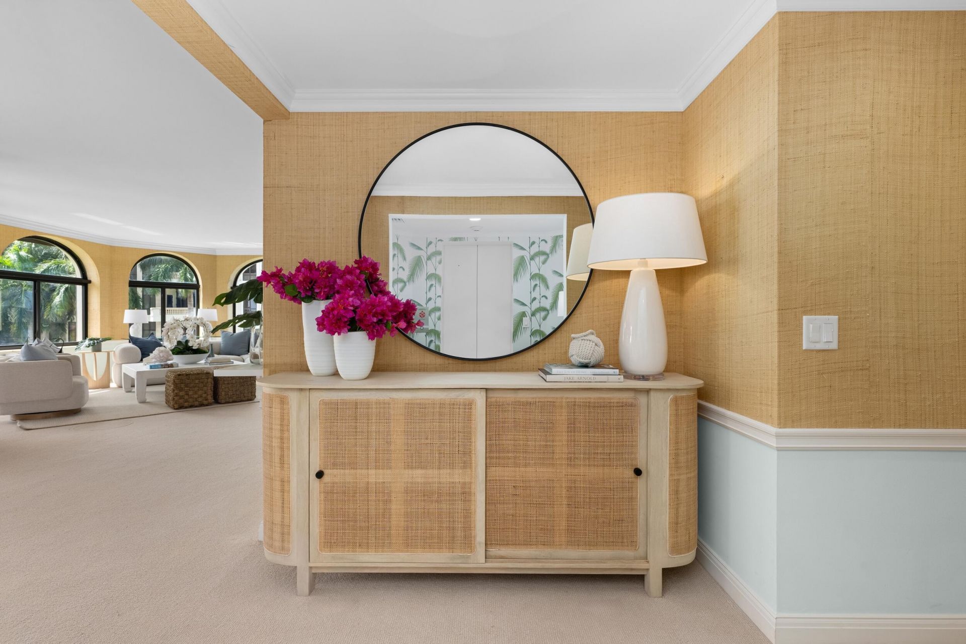 200 Bradley Place, Unit 301, Palm Beach, FL 33480 Photo