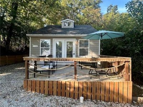 116 E Clinton Street, Grafton, IL 62037