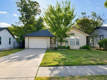 3417 Stanley Avenue, Fort Worth, TX 76110