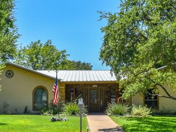 1115 W 12th Street, Brady, TX 76825