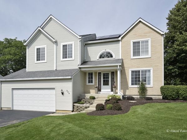 300 Briarwood Lane , Algonquin, IL 60102