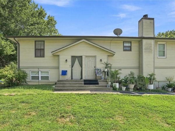 2801 Englewood Terrace, Independence, MO 64052