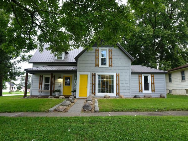 703 E Filmore Street, Winterset, IA 50273