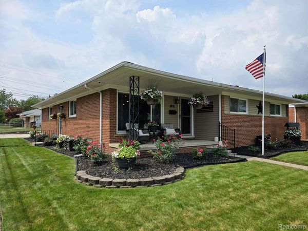 1874 Newman Street, Trenton, Mi 48183