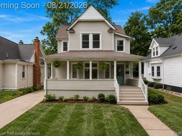 475 Saint Clair Avenue, Grosse Pointe, Mi 48230