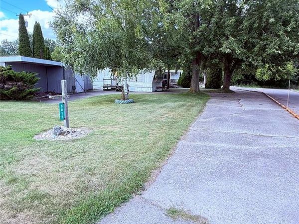 8015 S Huron River Drive , Berlin Township, Mi 48179