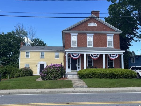 8 Pleasant Street, Unit 2, Leicester, MA 01524